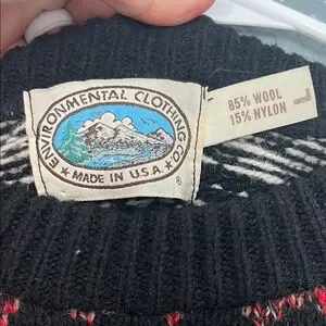 Men's Vintage Wool Black And White WinterCrewneck Sweater Size Large