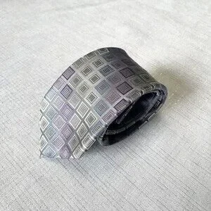 Michael Kors Men’s Silk Tie Grape Purple. 100% Silk