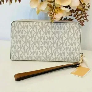 Michael Kors Wallet Phone Case Vanilla Signature New