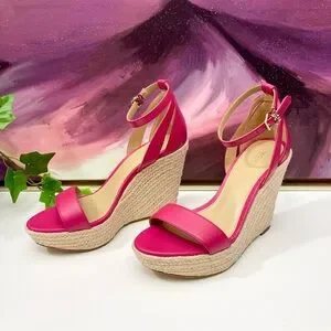 MICHAEL MICHAEL KORS Kimberly Leather Wedge Sandal In Pink Size 8