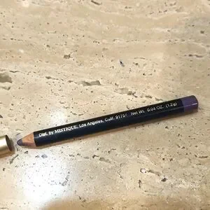 Mistique Eye Pencil Violet 410