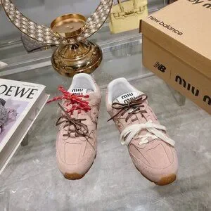 Miumiu X New Balance 530 Classic Sneake