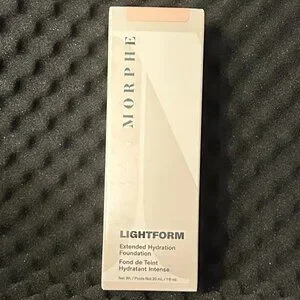 Morphe Lightform Extended Hydration Foundation