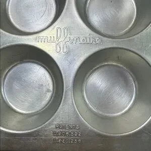 Muffinaire Aluminum 12 Muffin Pan United Aircraft Products USA Dayton OH