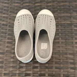 Native Jefferson Shoes Junior Size 1