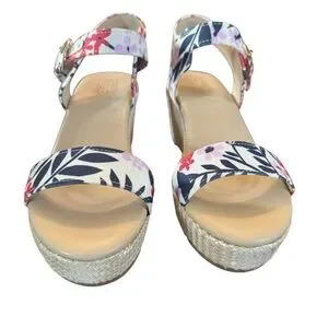 Naturalizer Stella Resort Floral Size 9.5 7$