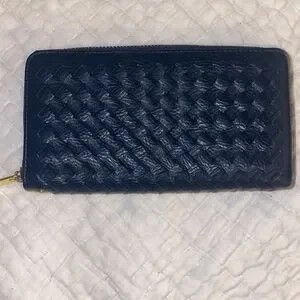 Navy Blue Basket Weave Large Wallet/wristlet. NWOT Will Hold A Cell Phone