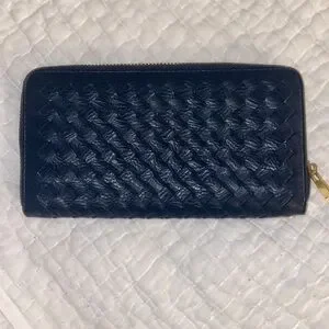 Navy blue basket weave large wallet/wristlet. NWOT Will hold a cell phone