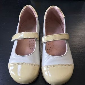 NENS two-toned Mary Jane size 24 EUR/ 7US