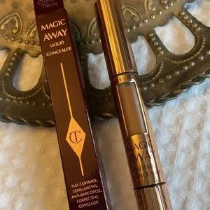 NEW $33 Charlotte Tilbury Magic Away Liquid Concealer #14 Deep