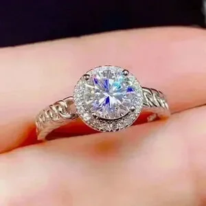 New 925 Silver Sim. Diamond Ring