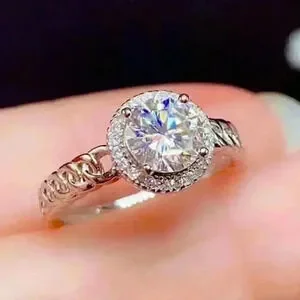 New 925 Silver Sim. Diamond Ring