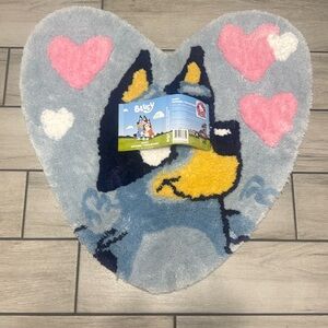 New Bluey Heart Shaped Blue Shag Bath Rug Bath Mat 27" x 27" With Tag