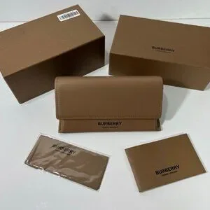 NEW BURBERRY BE4405 WOMEN BE4405F 3001/87 SUNGLASSES BE4405 300187 EYEWEAR