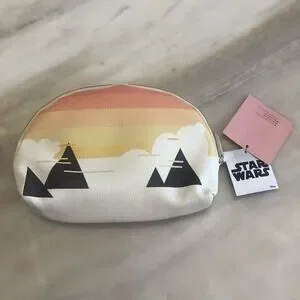 NEW DANI Danielle Nicole Star Wars Mandalorian Grogu Ray Pouch Bag