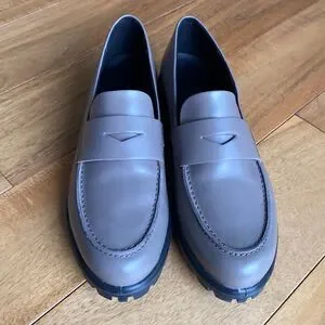 NEW Ecco “Modtray” Penny loafer