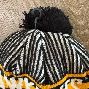 New Era University Of Iowa Hawkeyes Black And Yellow Beanie Stocking Cap Hat