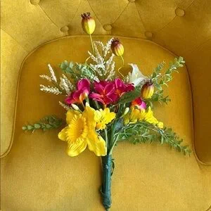 NEW Faux Floral Arrangement