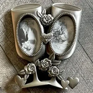 New Fetco  Metal Champagne Glasses Picture Frame. 6in. X 5 In. Total