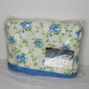 NEW Fieldcrest Acrylic Vintage twin/ C full double side bed
