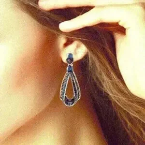 New Gorgeous Bridgerton Era Sterling Silver Blue Sapphire Drop Earrings