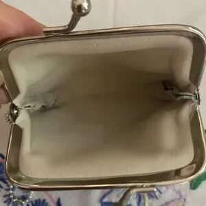 New Handmade Kiss-lock Floral Clutch Coin Purse/Charm