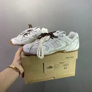 NEW MiuMiu x New Balance 530 Casual sneakers