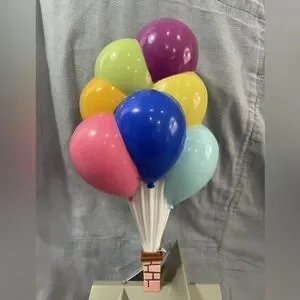 NEW Walt Disney Parks Disney Pixar's UP Table Top Light LED Lamp Balloon House