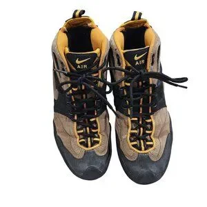 Nike Air ACG Sneakers