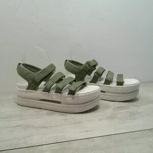 Nike Icon Classic Platform Light Army Green Sandals Size 11 - New in Box