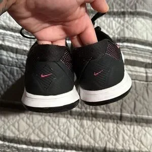 NIKE WOMEN’S BLACK & PINK WALKING RUNNING ATHLETIC SNEAKER SHOES