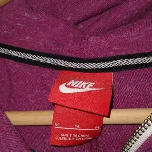 Nike Women's Maroon Full-Zip Hoodie Size Medium