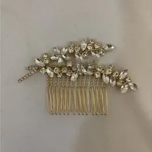 NWOT Azazie Elegant Gold And Rhinestone Floral Hair Comb