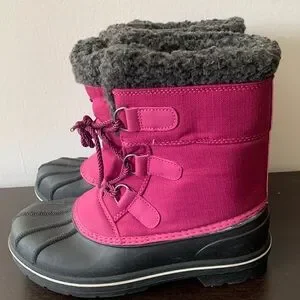 NWOT Cat & Jack Thermolite Ecomade Girl Snow Boot