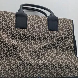 NWOT DKNY Carlita Large Book Tote Brown