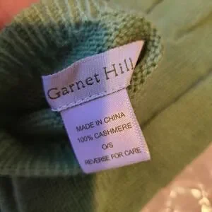NWOT Garnet Hill Cashmere Knit Gloves Leaf Green One Size