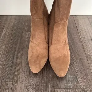 NWOT JustFab Women’s Taupe/Dark Beige Suede Wide Calf Boots Size 10