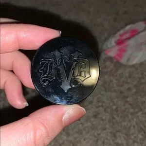 NWOT KVB setting powder  color translucent