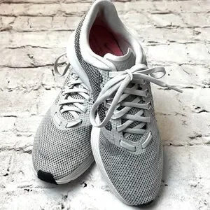 NWOT Nike Women’s Zoom Strike Vast Grey Sz 6.5