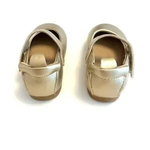 (NWOT) Thee Bron Stylish Gold Kids Dress Shoes With Velcro Straps Girls 5T