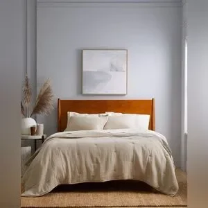 NWOT Twin Organic Airy Gauze Dream Quilt