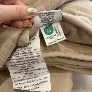 NWOT Twin Organic Airy Gauze Dream Quilt