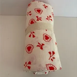 NWOT Urban Outfitters Sweetheart Ditsy Patterned Shower Curtain