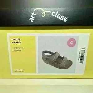 NWT Art Class Hartley Sandals Brown Size 4