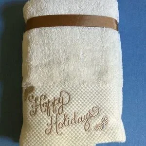 NWT ‼️Beautiful Christmas Embroidered Hand Towels 2 - Pack