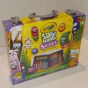 NWT Crayola - Silly Scents Sweet Mini Art Case