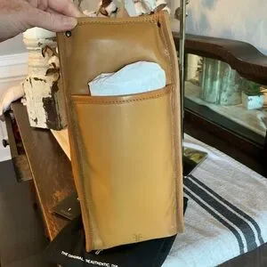 NWT Frye Leather Campus Tote Shoulder Bag Canyon Tan MSRP $378