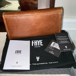 NWT Frye Leather Melissa Trifold Continental Snap Wallet Cognac Brown $158