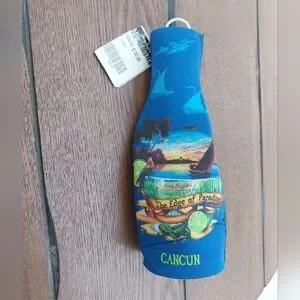 NWT Jimmy Buffett's Margaritaville Cancun Bottle Koozie