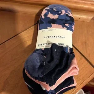 NWT Lucky Brand socks